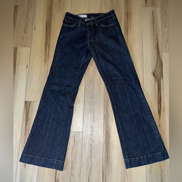 Red Engine Early 2000s Flare Jeans - Picture 2 of 4